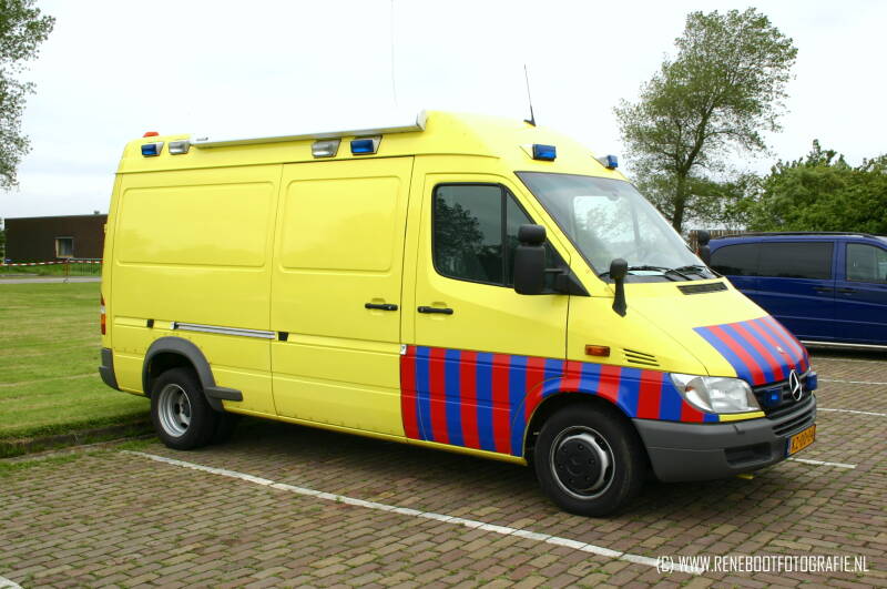 EOD-MERCEDES-BENZ-SPRINTER-KZ-00-04-2005-KOPIE.jpg