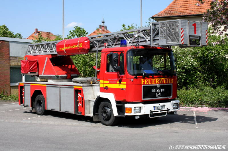 GRONAU-MAN-14232-FL-METZ-1993-DLK-KOPIE.jpg