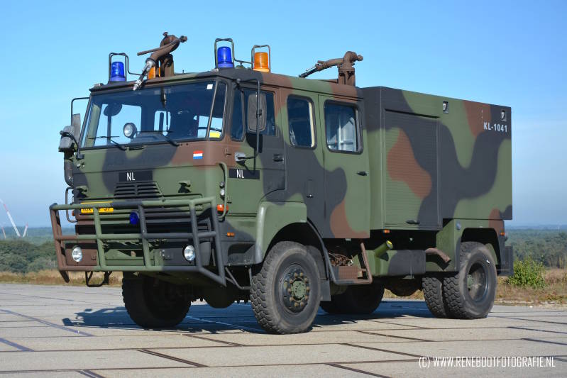 KL-1041-DAF-YA5442-MUCAR-ZIEGLER-CAMOUFLACE-1980-KOPIE.jpg