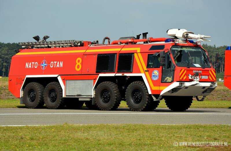 MAN361000-SAVAL-KRONENBURG-ROSENBAUER-GEILENKIRCHEN-2014-KOPIE.jpg
