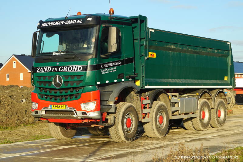 MERCEDES-BENZ-AROCS-FIRMA-C-HEUVELMAN-BOUWJAAR-2018-KOPIEJPG.jpg
