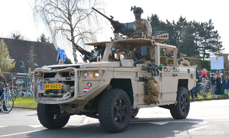 SPECIAL-FORCES-VOERTUIG-VECTOR-KOPIE.jpg
