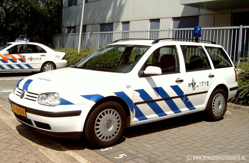 VW-GOLF-VARIANT-SECUNDAIRE-STRIPING-DELFT-2003-KOPIE.jpg