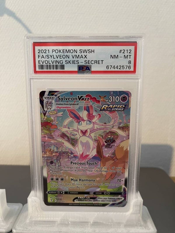 Sylveon Vmax alt art PSA 8