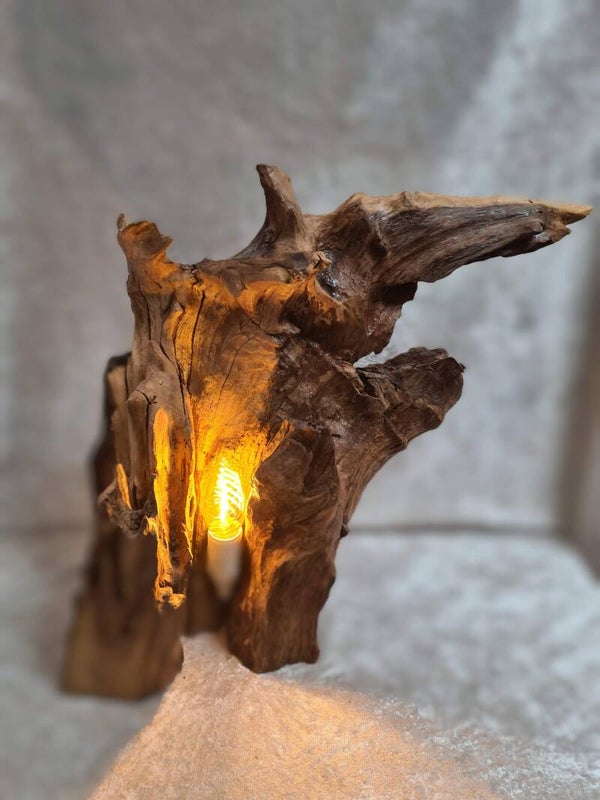 Lampe aus Holz