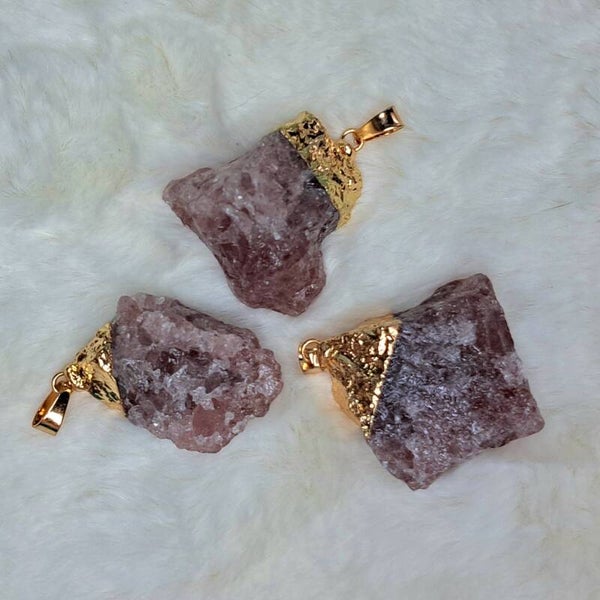 Hanger - Aardbeienkwarts in kneedbaar goud