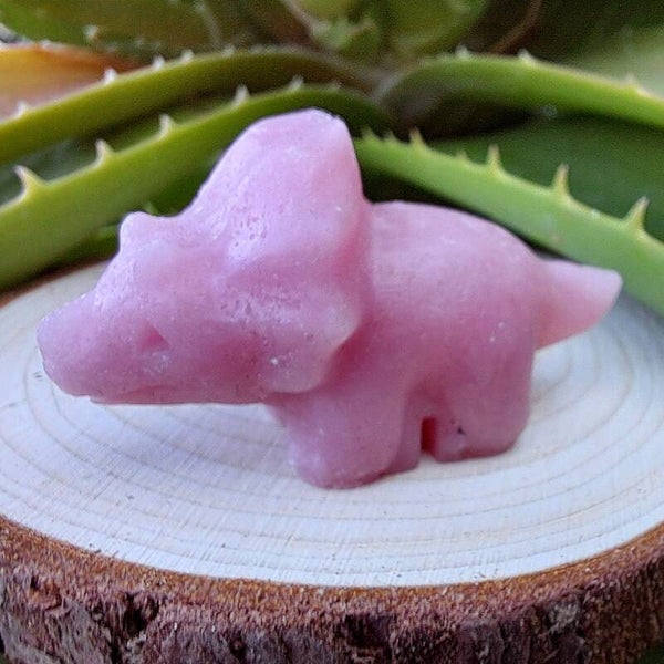 Collectibles - Triceratops - Roze opaal - +/- 4 cm