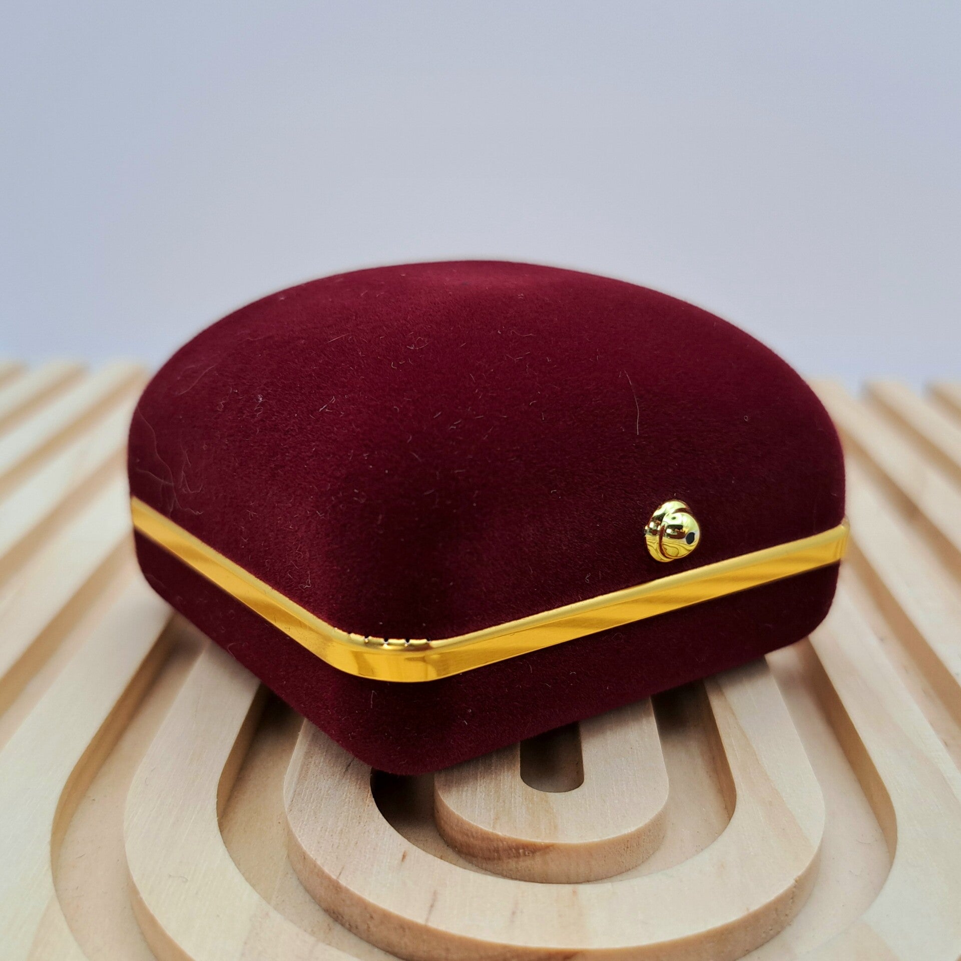Juwelendoosje - Ring - Bordeaux en goudkleurig