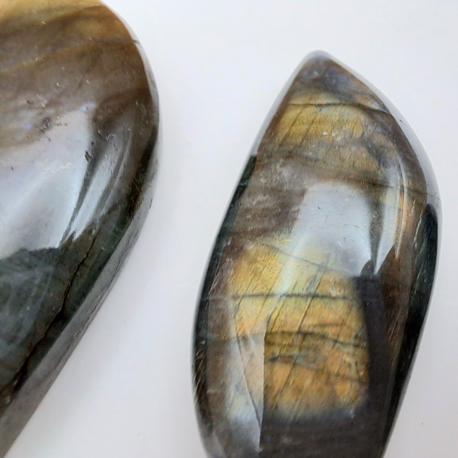 Gladde steen - Labradoriet - Golfje