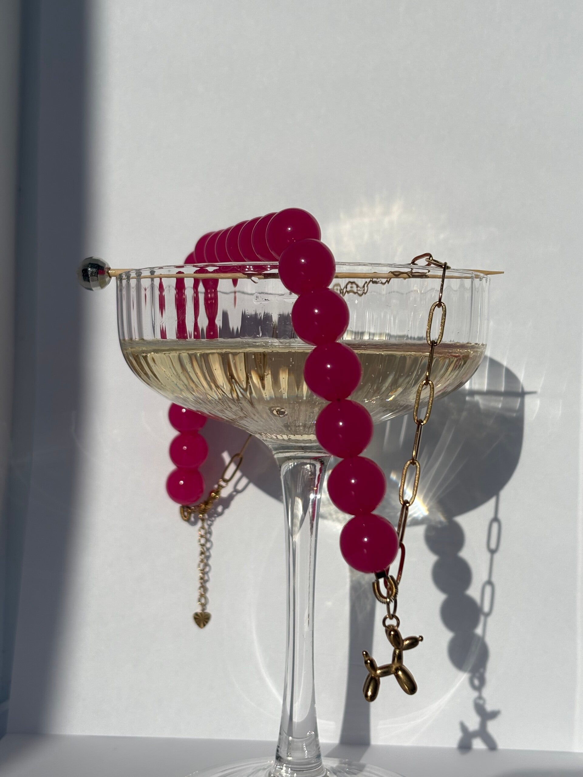 Pink balloon ketting