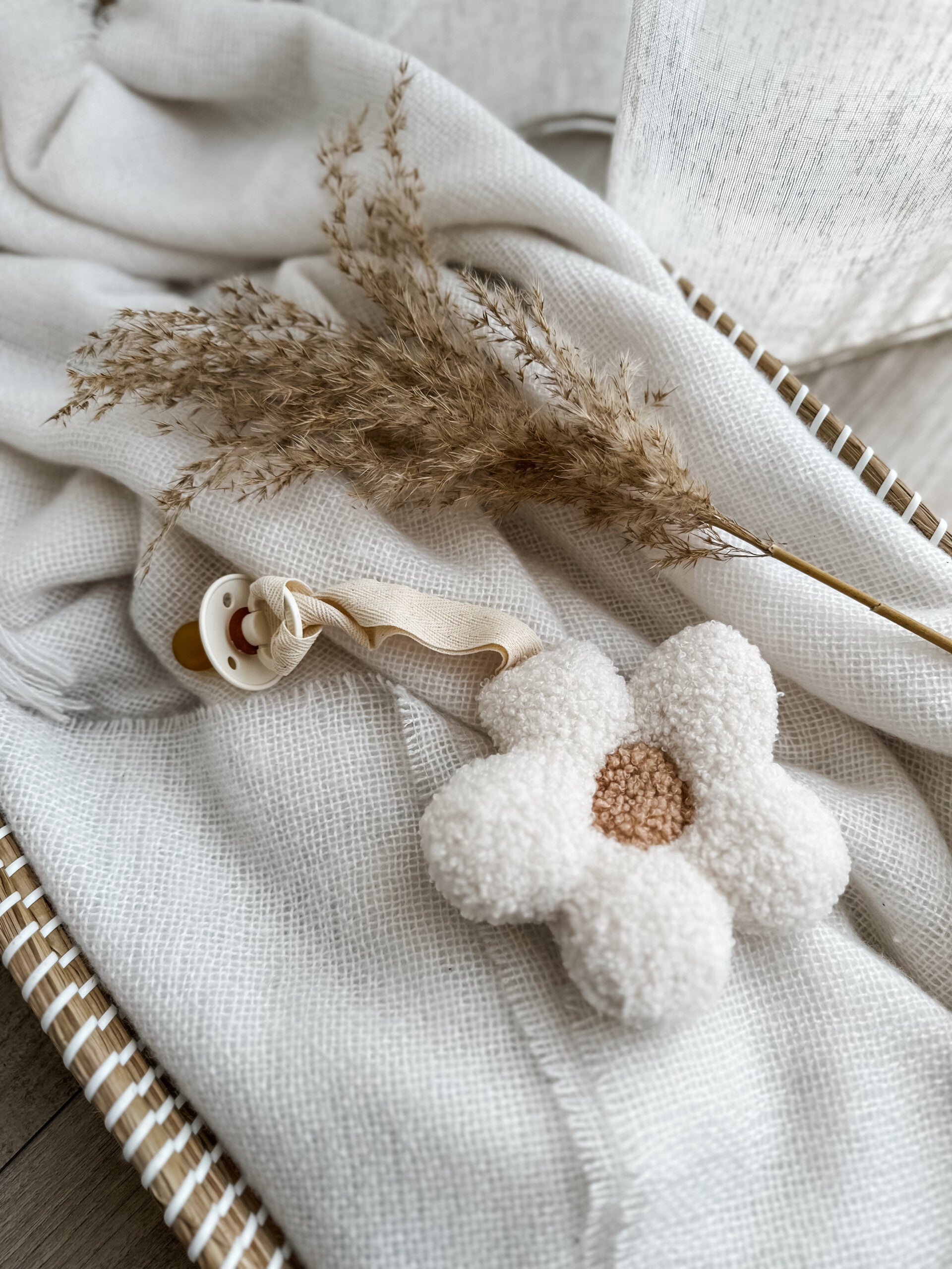 Speendoekje bloem - offwhite