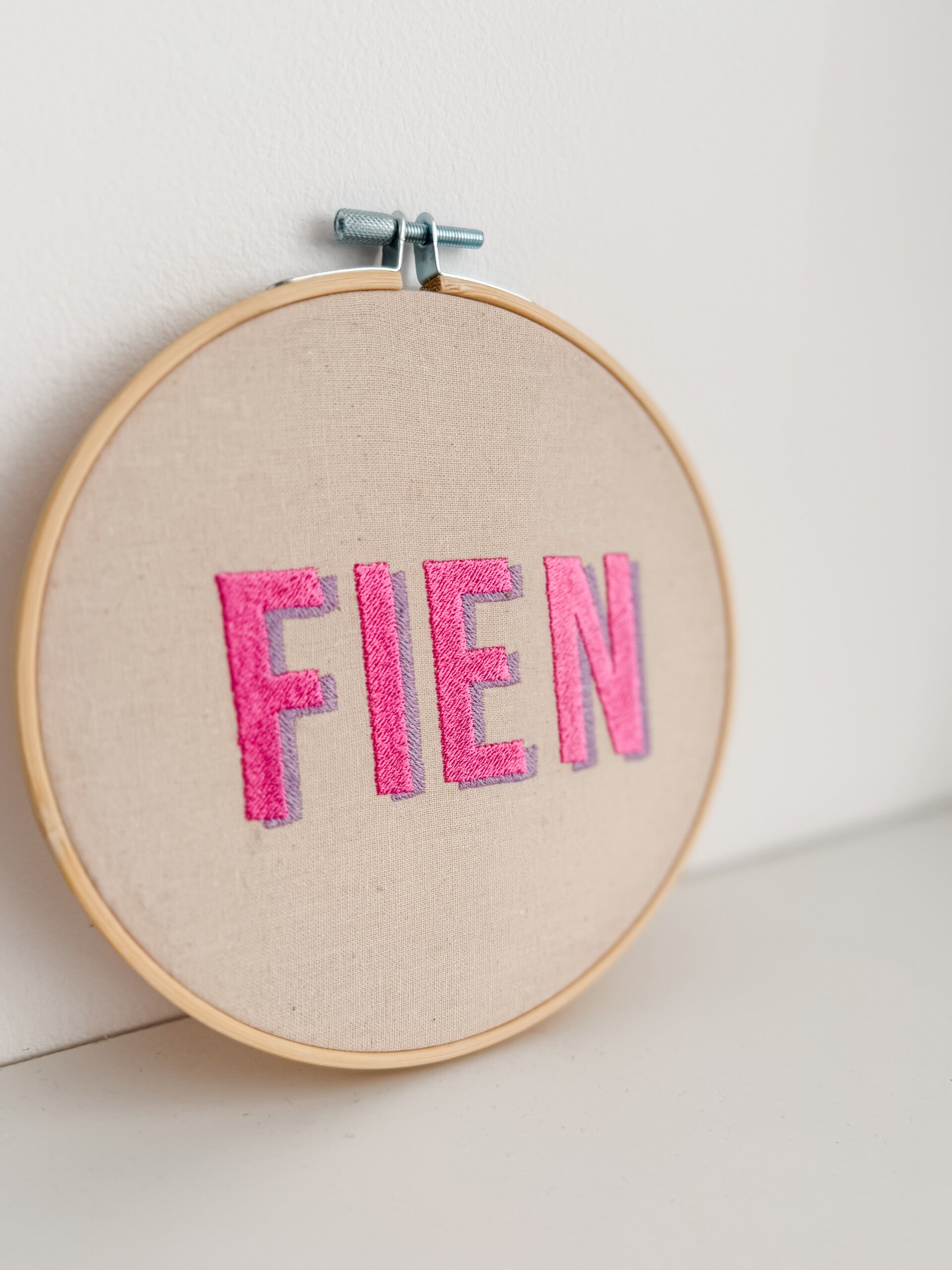 Wandhanger naam 23cm