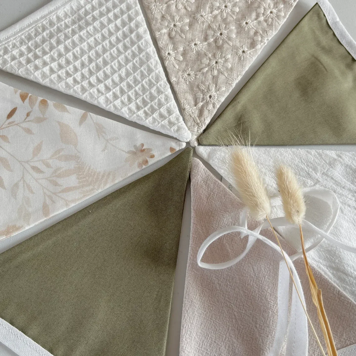 Vlaggenlijn Off White