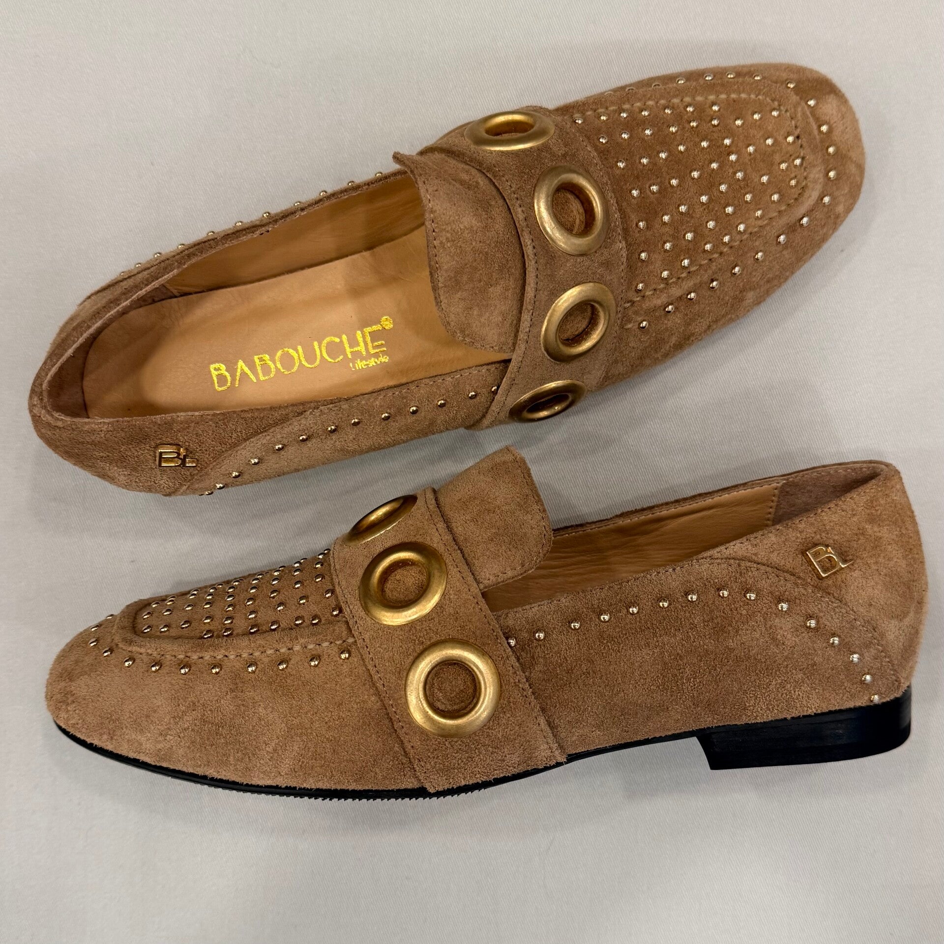 Babouche MG-Shelly-2 loafer suede zand met studs