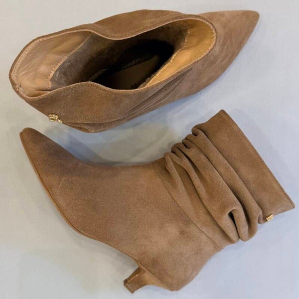 Babouche Silva-2 Enkel laarsje suede camel met klein hakje
