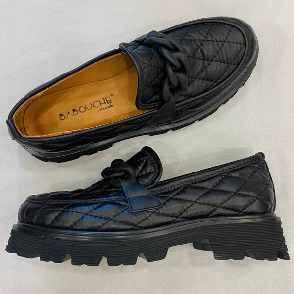Babouche loafer 369-1 leer zwart met kettinkje bovenop