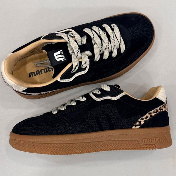 Maruti Yale Embroidery sneaker zwart suede