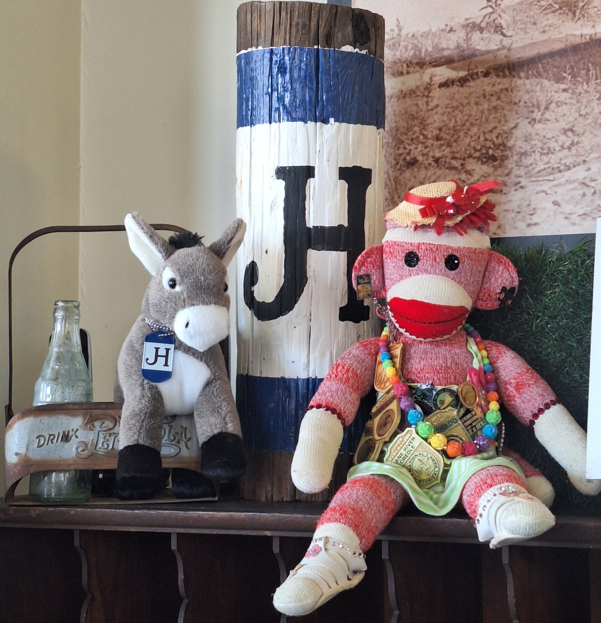 Jefferson Highway Mascots: Stinky from Bonham Texas & Priscilla, Big Blend's "Queen of the Road"