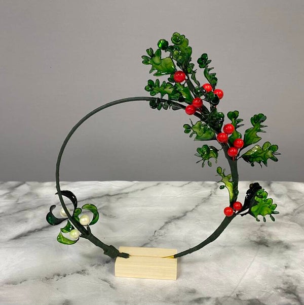 Christmas Holly & Mistletoe Resin Decorations Workshop - Sun 15th Nov 26 - 1-3pm - Queen’s Head, 1 The Strand, Bromsgrove - £39