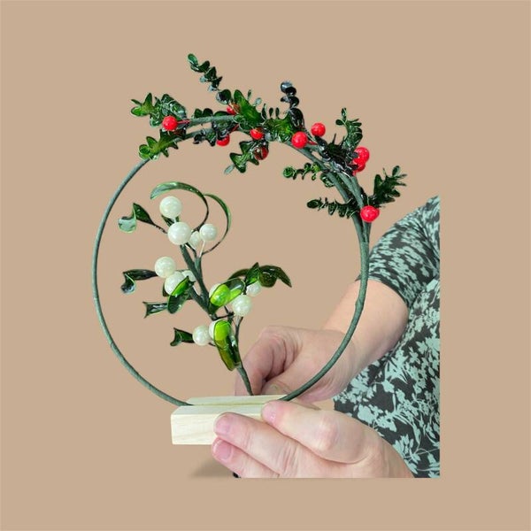 Christmas Holly & Mistletoe Resin Decorations Workshop - Sun 15th Nov 26 - 1-3pm - Queens Head, 1 The Strand, Bromsgrove - £39