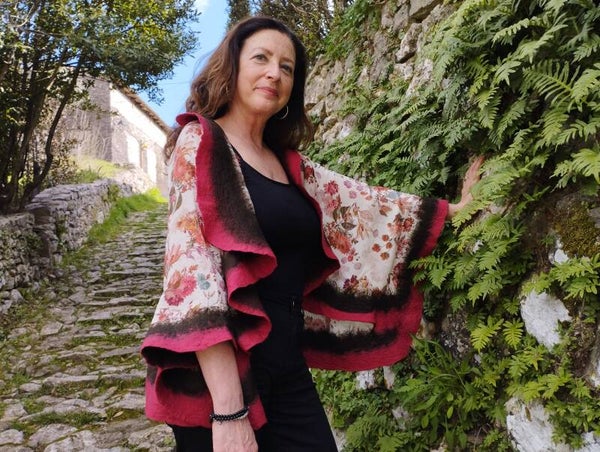 Kimono fiorito in cotone e lana Mérinos.