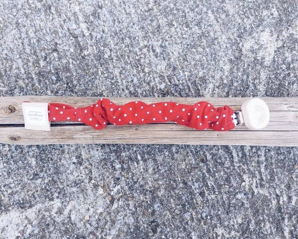 Nuggikette rot mit weissen Punkten