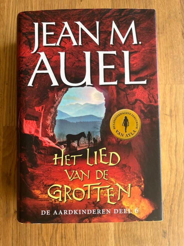 Jean Marie Auel: De aardkinderen (deel 6) - Het lied van de grotten