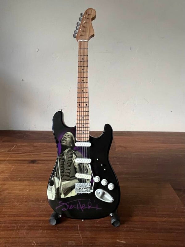 Jimi Hendrix - miniatuur gitaar