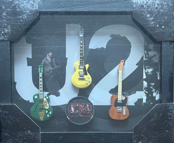 U2 miniatuur gitaar frame 01