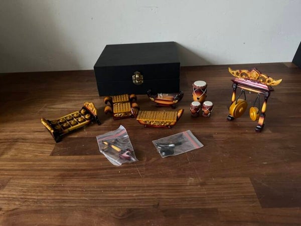 Gamelan 8 instrumenten in mooie opbergdoos - miniatuur