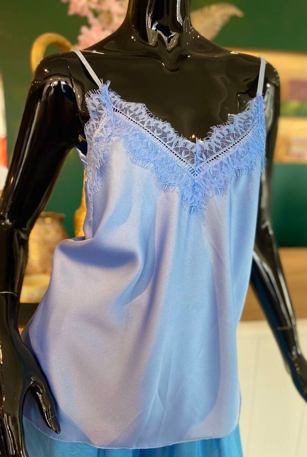 Top Satin lichtblauw
