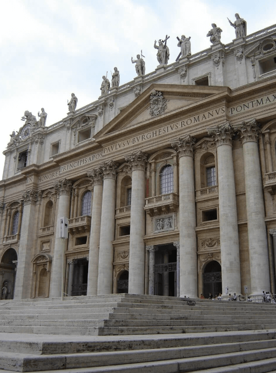 Entrée de la basilique st Pierre, Rome