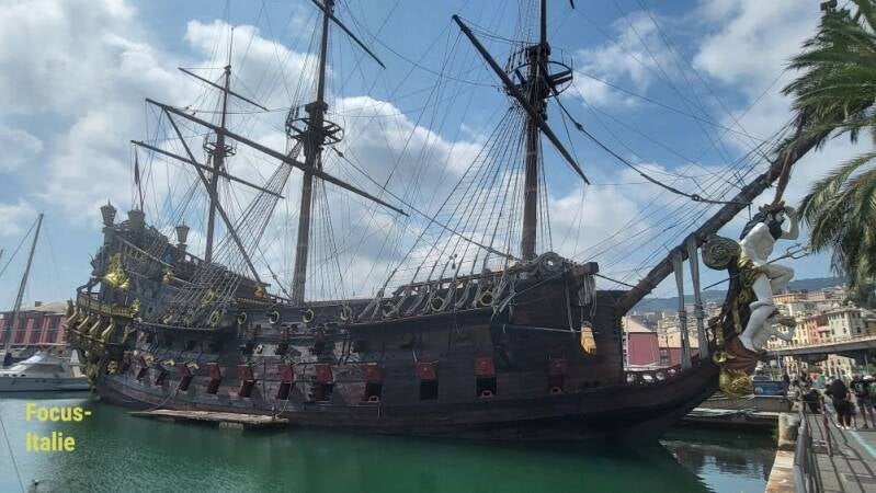 Le galion, porto antico, Gênes