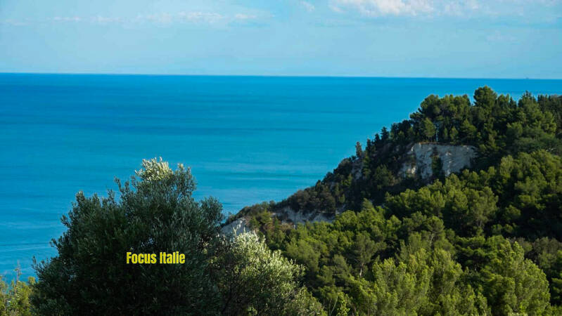 Mer adriatique et forêt du Conero, Sirolo