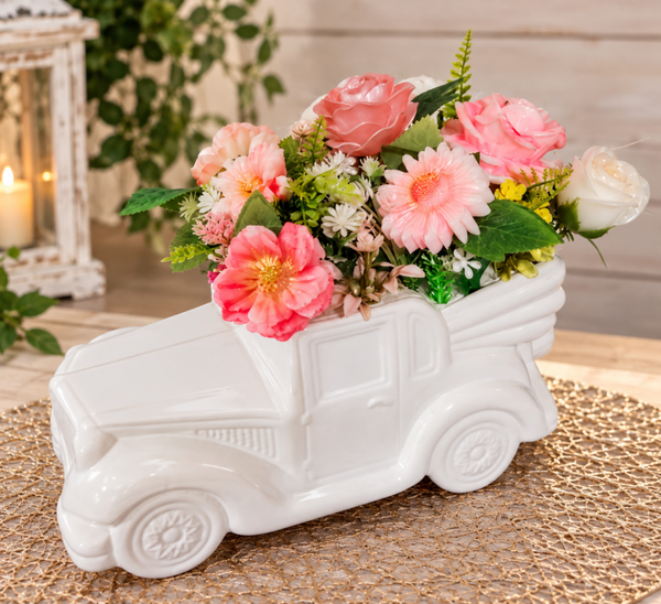 🌸 Composition florale artisanale en résine – Vase voiture en céramique