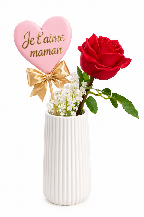 Vase blanc et sa rose main