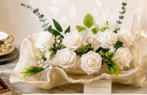 🌸 Composition Florale Élégante en Résine – Spécial Mariage 🌸