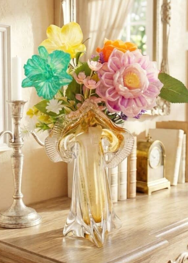 Vase en Verre avec Fleurs en Résine