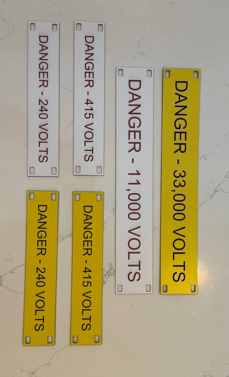 danger-labels-standard-mdmfnq.jpg