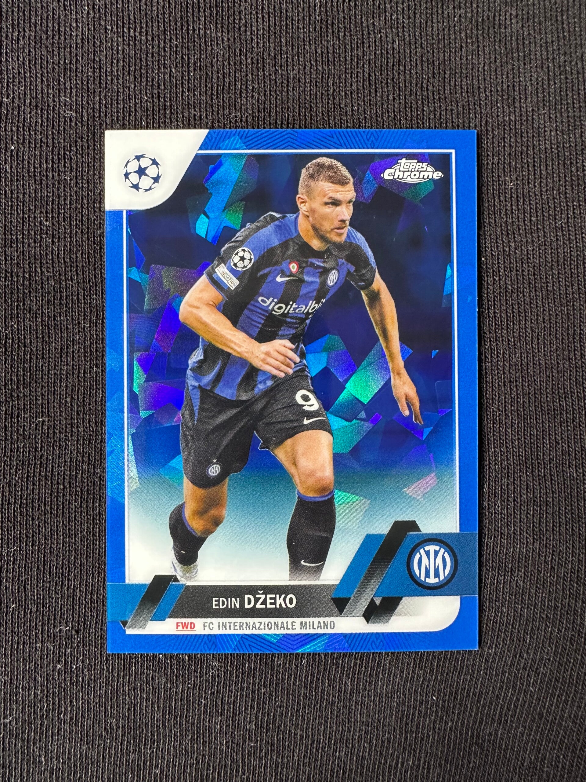 Edin Džeko Topps Chrome UEFA 2023 Blue Sapphire #192