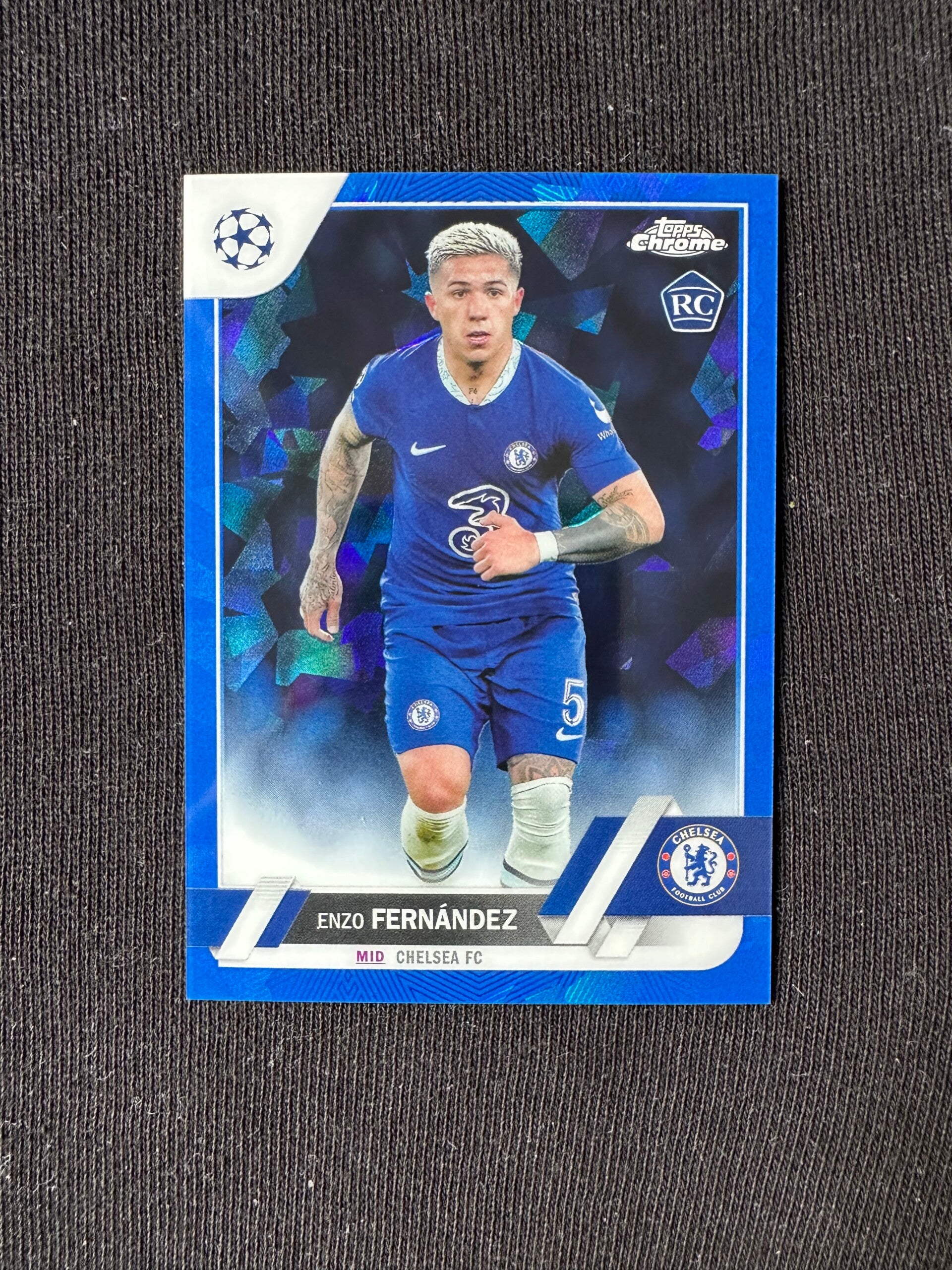 Enzo Fernández Rookie Topps Chrome UEFA Champion League 2023 Blue Ice Refractor #158
