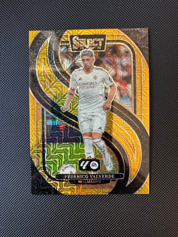 Federico Valverde /10 Panini Select La Liga 2024/25 Gold Mojo- Mezzanine Prizm #114