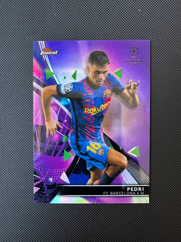 Pedri /299 Topps Finest 2021/22 Purple Refractor #35