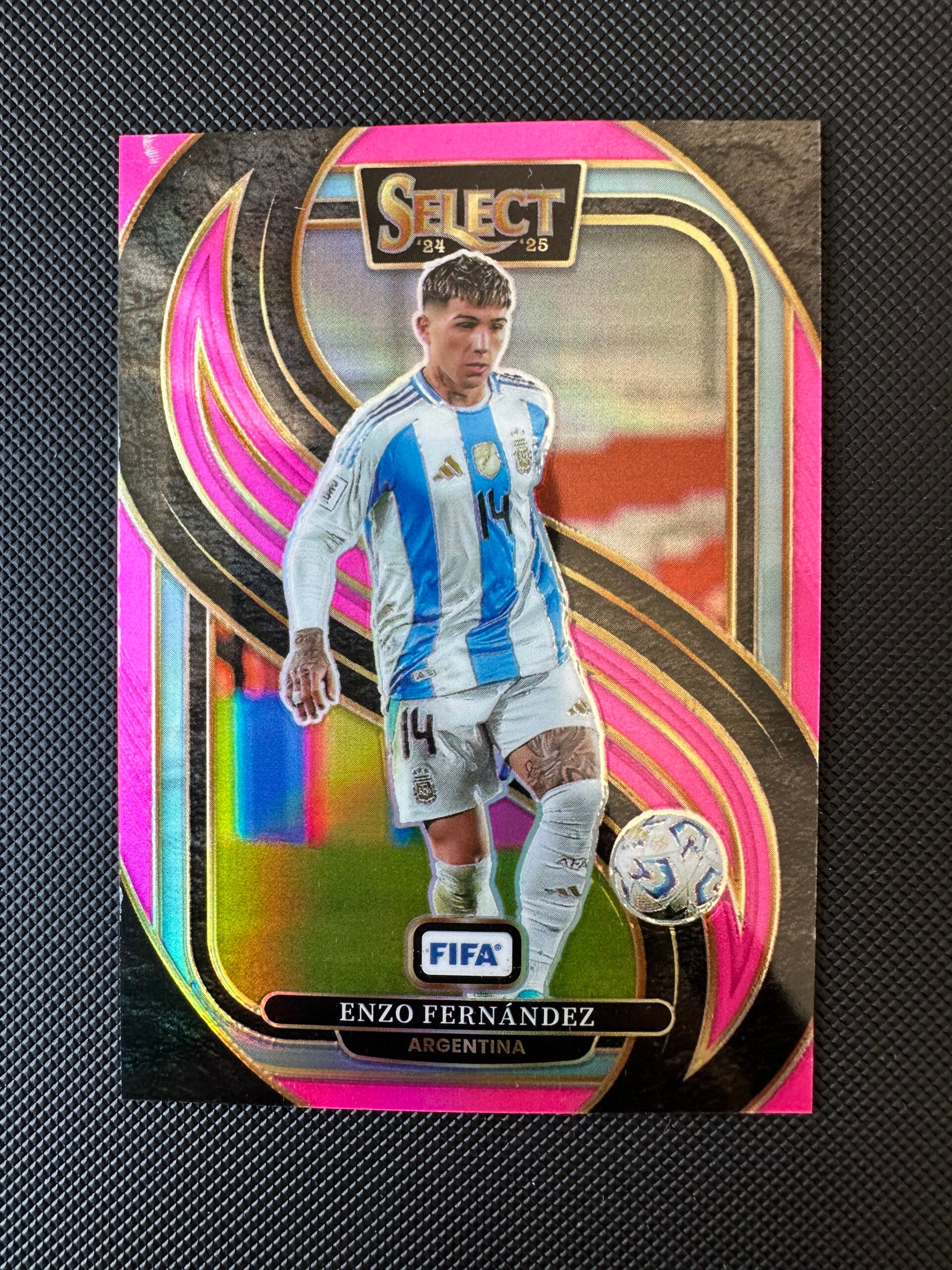Enzo Fernandez /59 Panini Select Fifa 2024/25 Pink Prizm #159