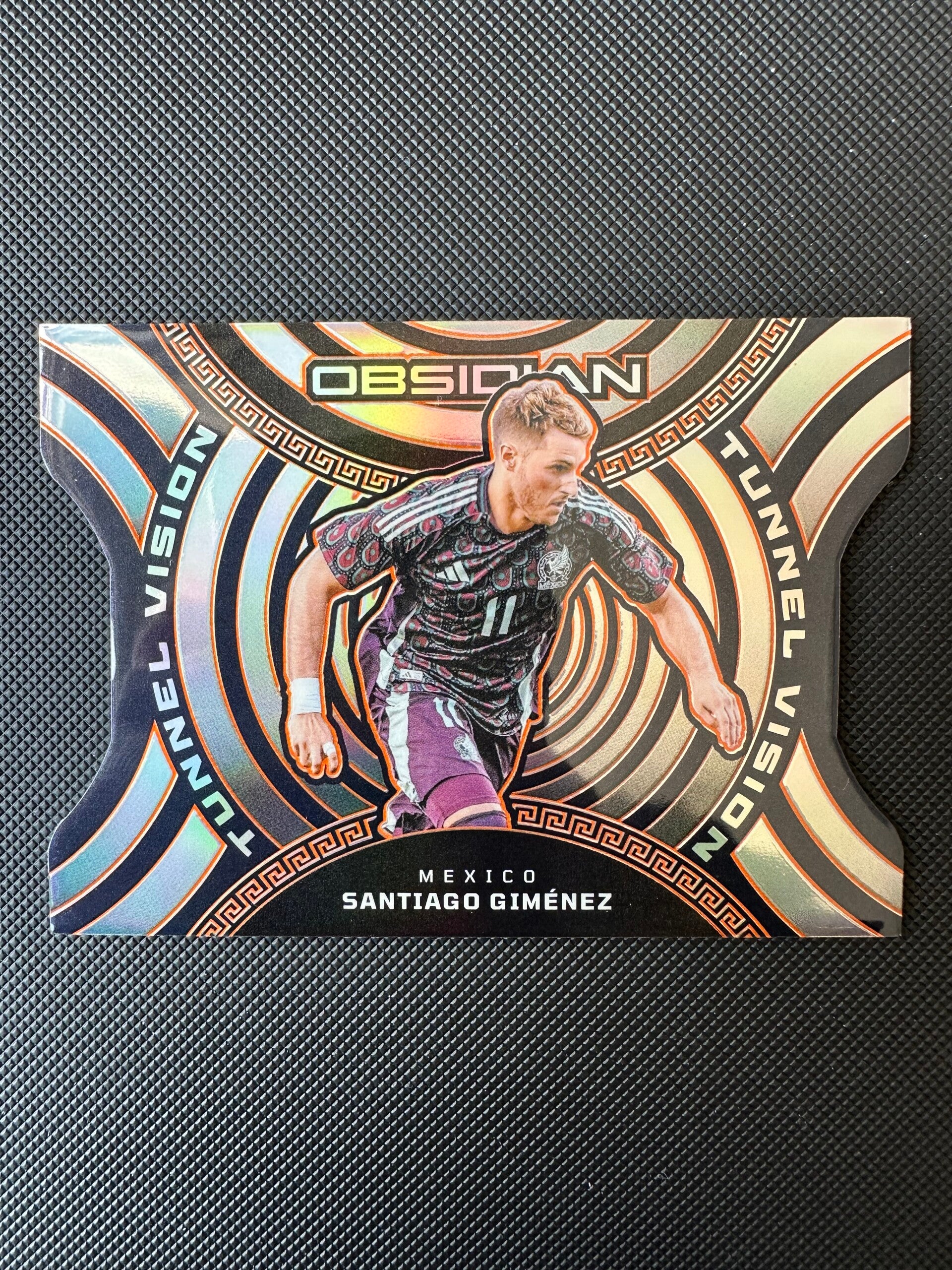 Santiago Gimenez /99 Panini Obsidian 2023/24 Tunnel Vision #17 MEKSIKO