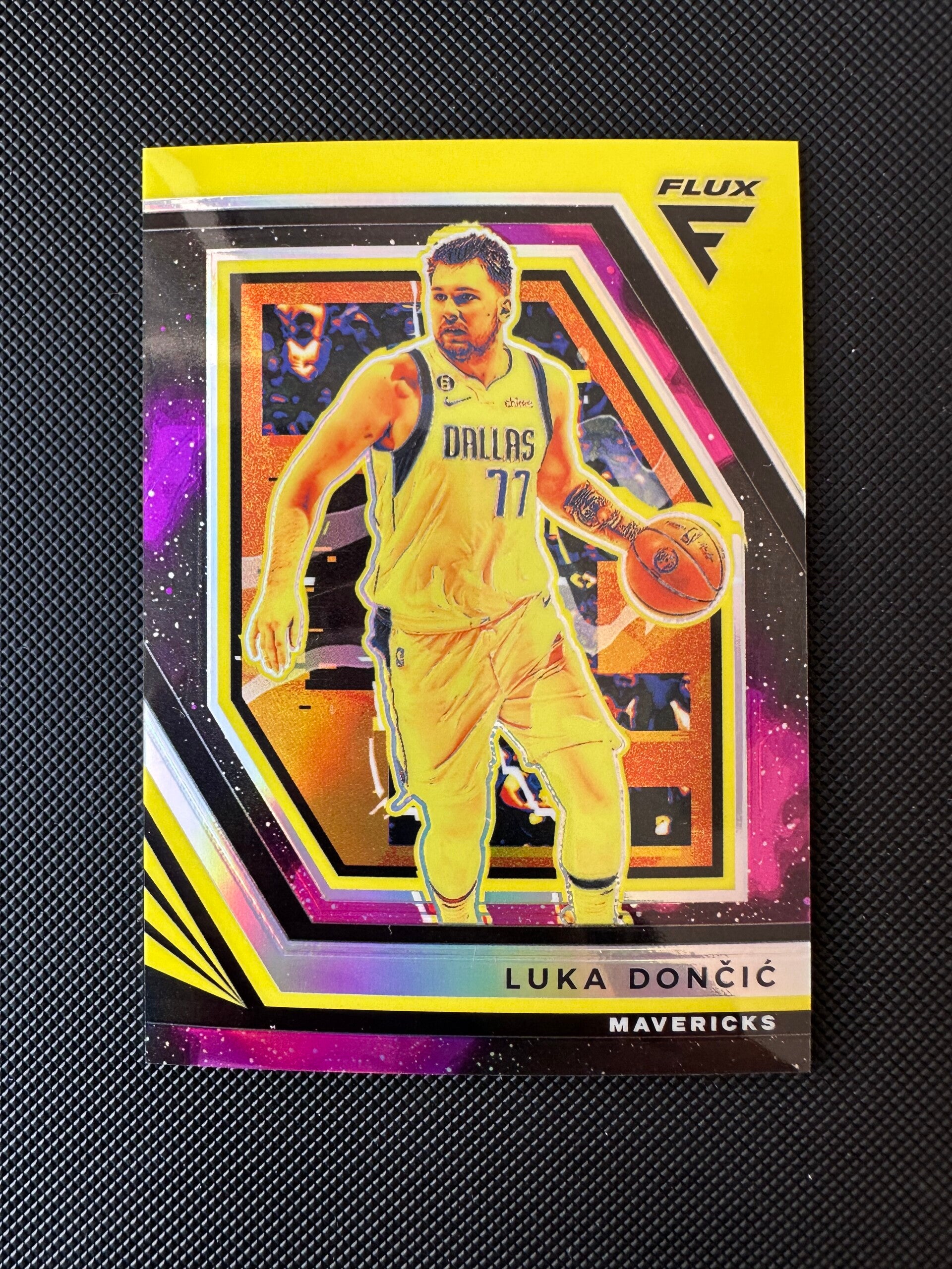 Luka Dončić /75 Panini Flux 2022/23 #105