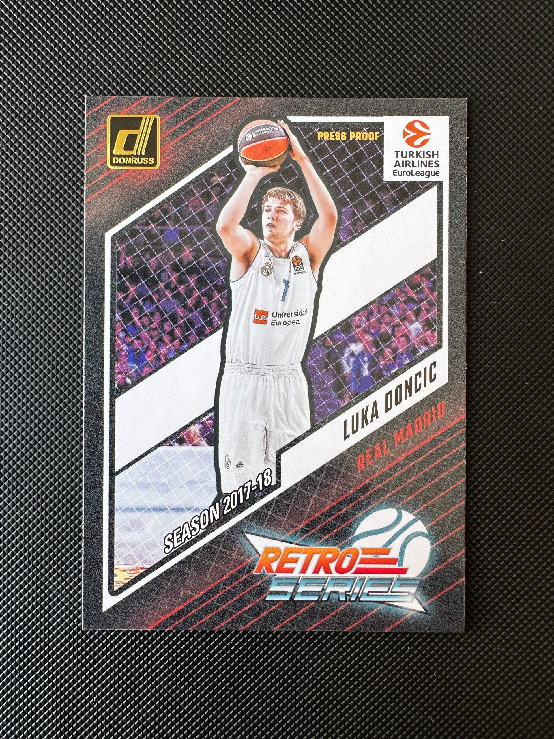 Luka Dončić Panini Donruss Euroleague 2023/24 Retro Series Press Proof Gold #1