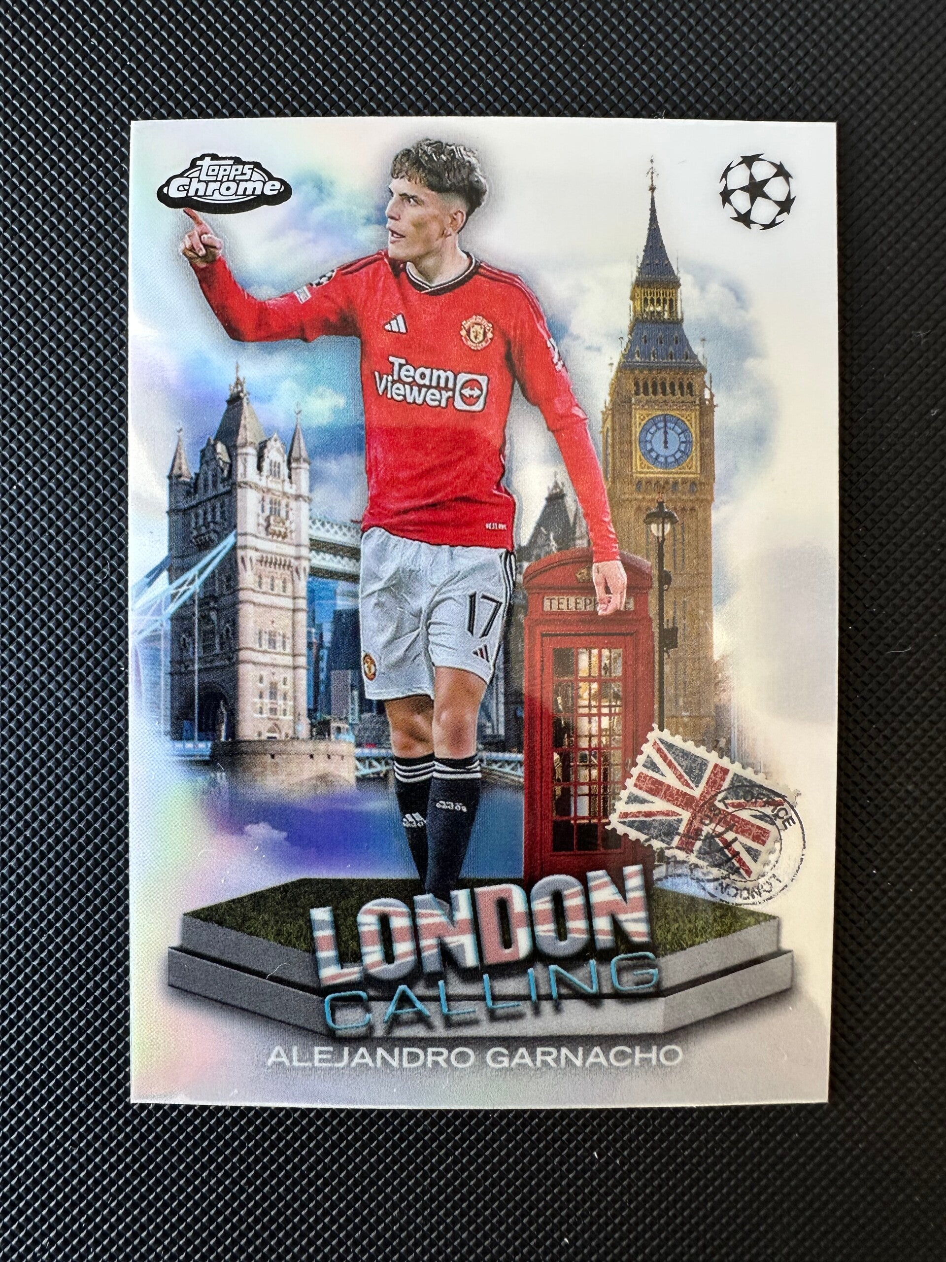 Alejandro Garnacho Topps Chrome 2024 London Calling Refractor #LC-9 MAN. UTD.