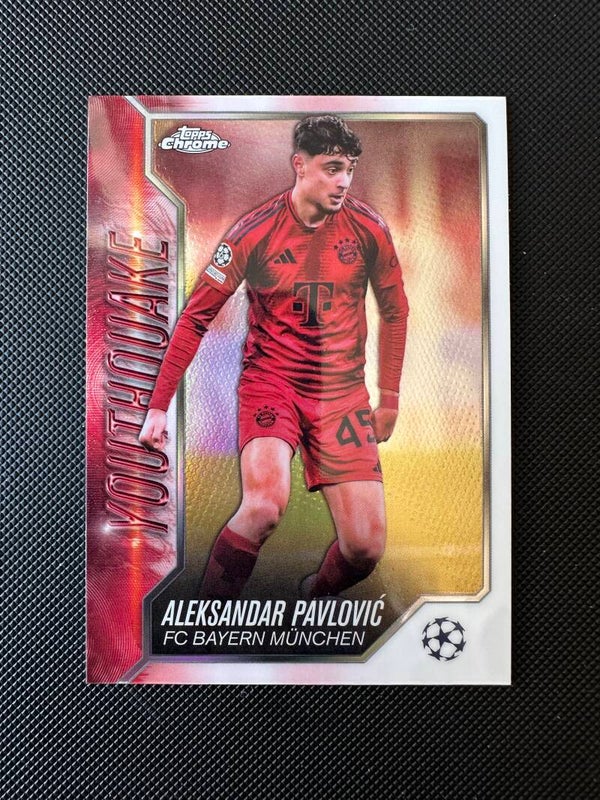 Aleksandar Pavlović Topps Chrome 2025 Youthquake #YQ-3