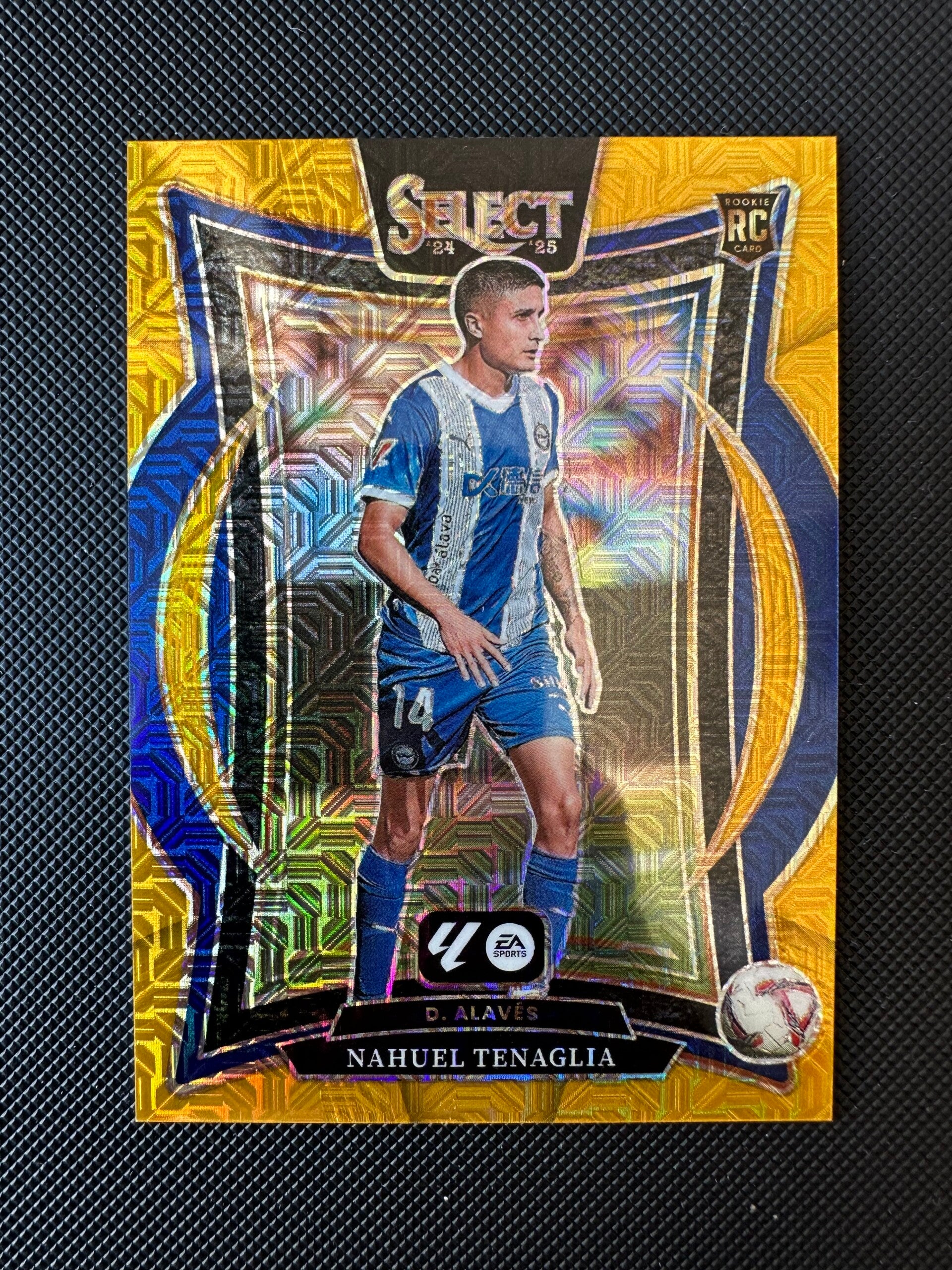 Nahuel Tenaglia /10 Rookie Panini Select La Liga 2024/25 Gold Terrace Prizm #73 DEPORTIVO ALAVES